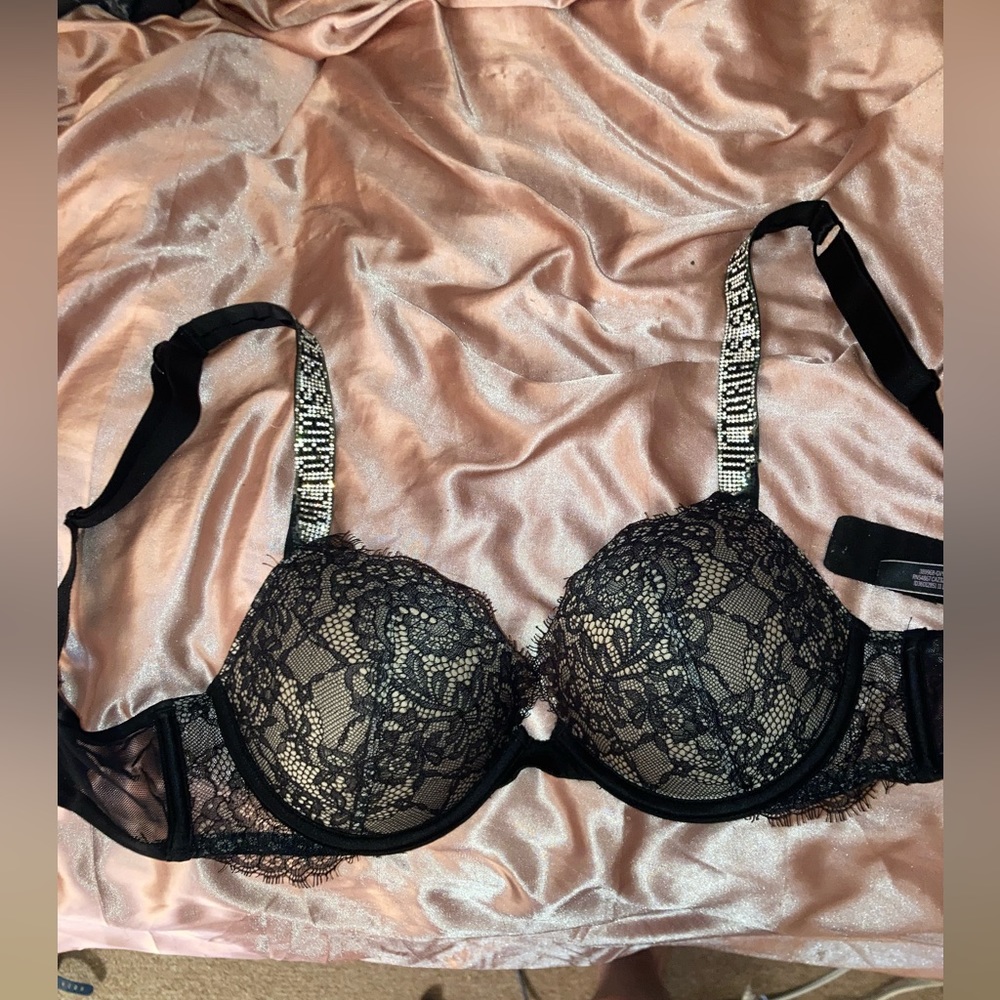 Victoria Secret glitter strap push up bra❤️